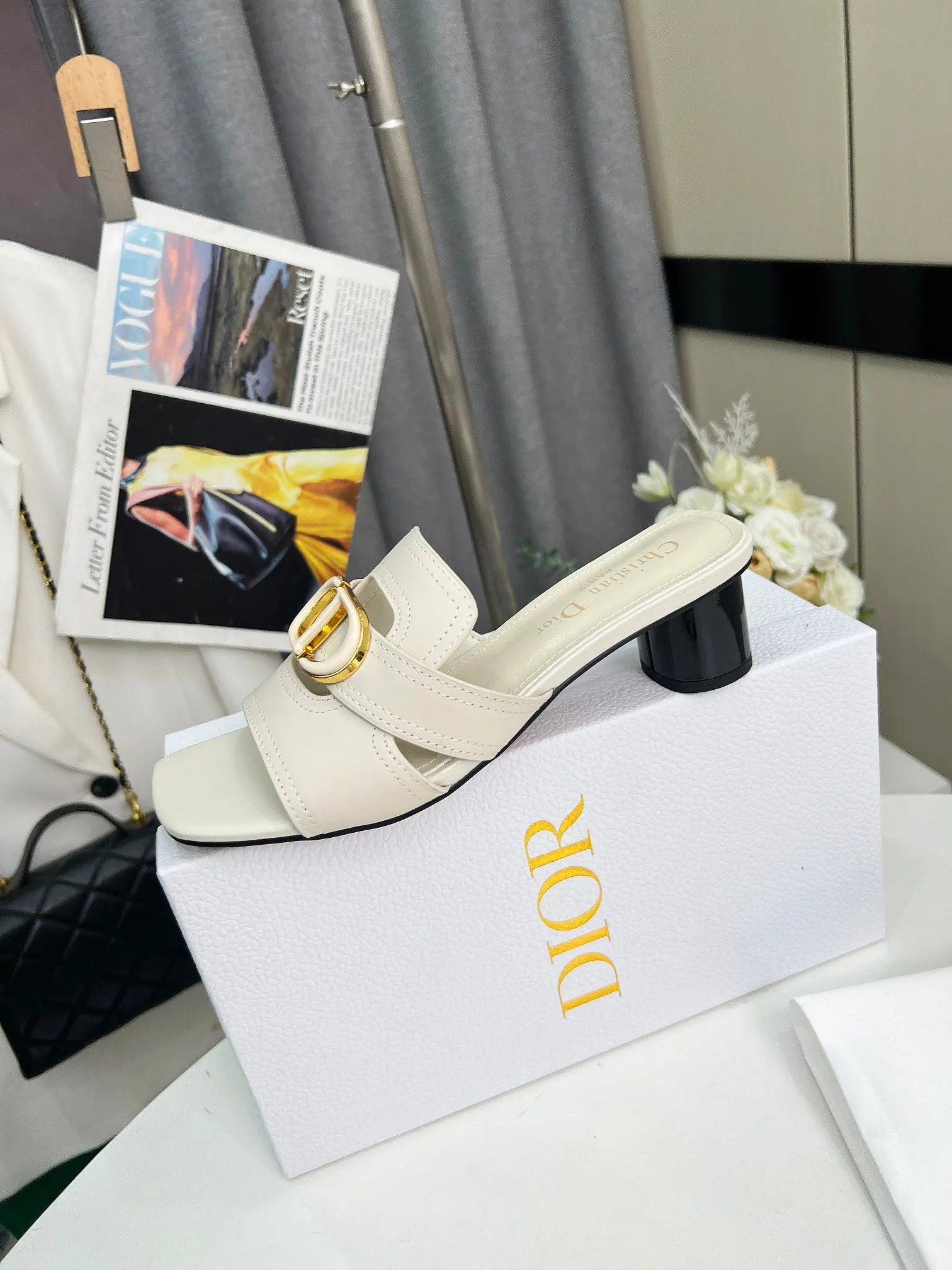 👟👟Ex-factory price 380👟👟 Genuine leather bottom +30 Dior spring and summer new style, cowhide surface, sheepskin lining + double-layer buckle, heel height 4.5cm, size 35-42